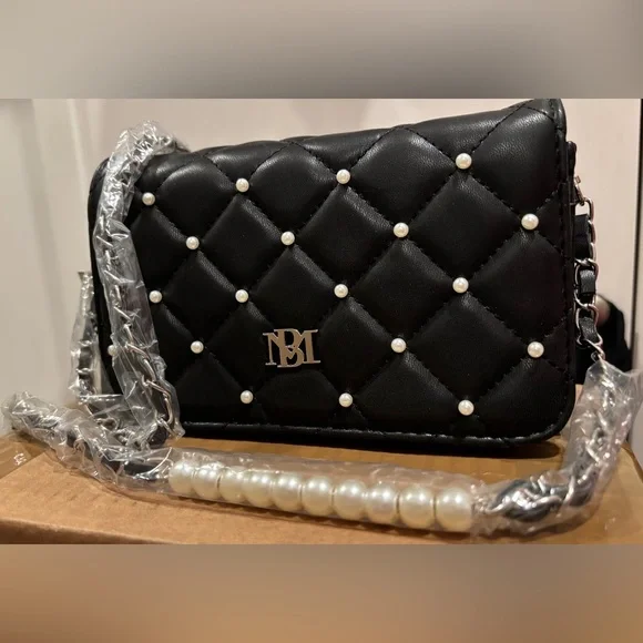 NWT Badgley Mischka Diamond Quilted Crossbody - Picture 1 of 10